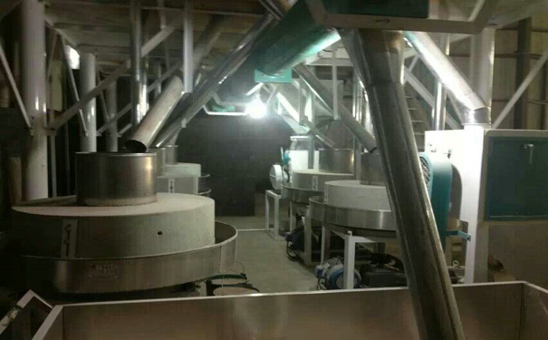 全自動石磨面粉機 全自動石磨面粉機